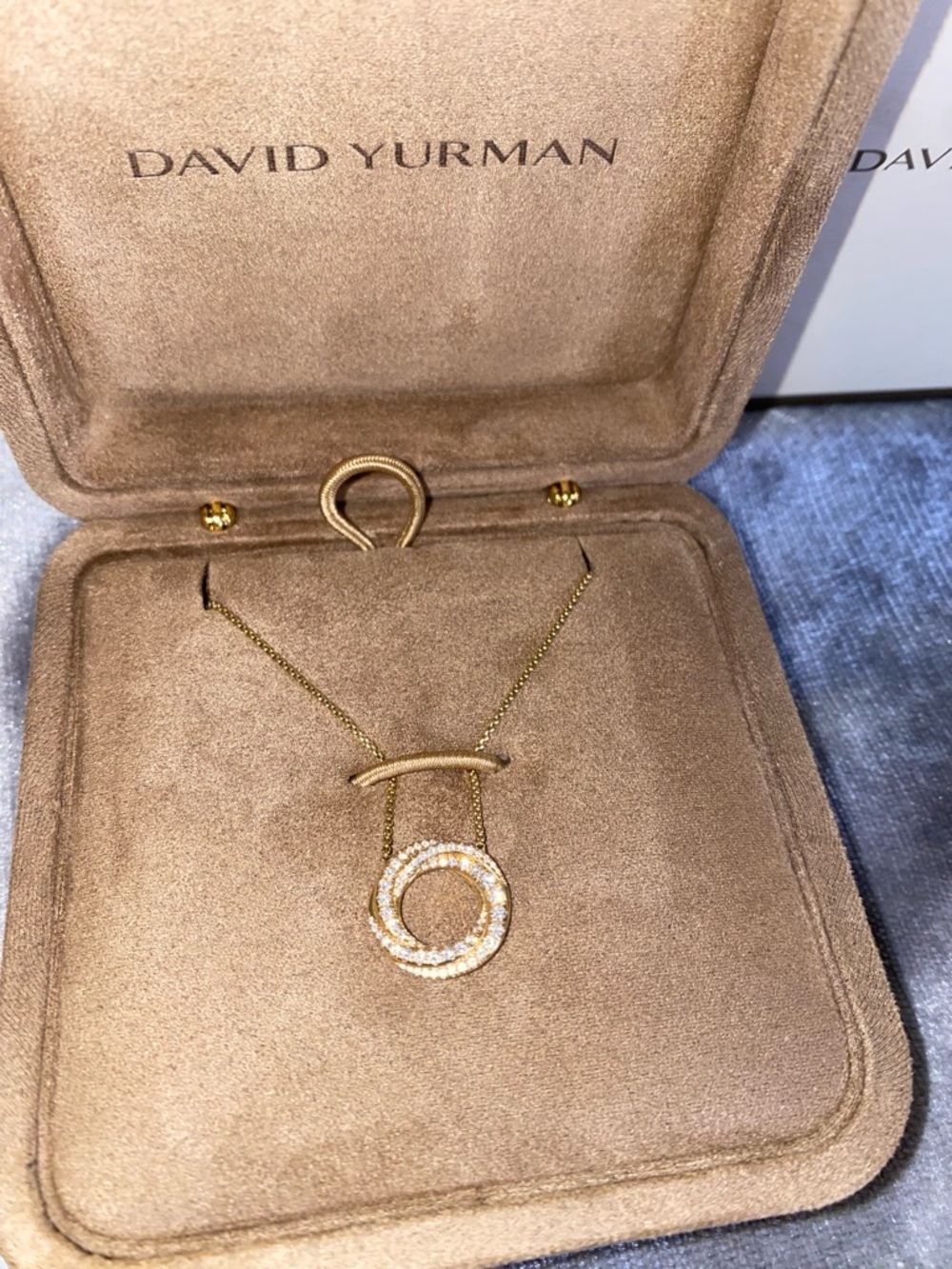 DAVID YURMAN PETITE PAVÉ CROSSOVER PENDANT NECKLACE
18K Yellow Gold & Diamonds - Picture 8 of 16